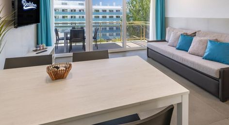 Rentalmar Salou Playa Family Suites & Pool