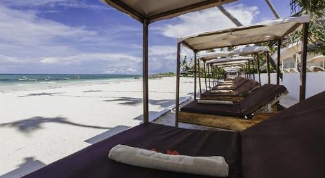 Dream’s Bay Beach Hotel