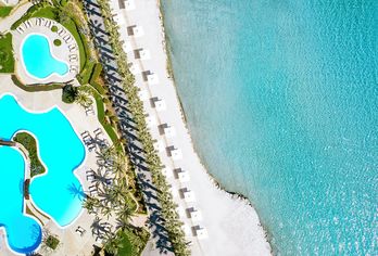 Hotel, Sani Beach