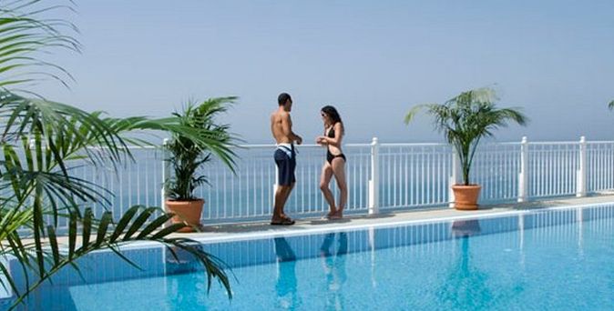 Perla Marina Hotel & Apartamentos