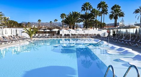 HL Miraflor Suites Hotel