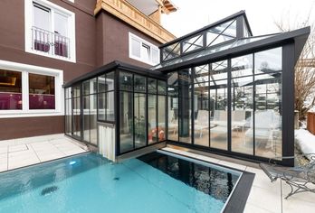 Hotel, Hotel Panther'A