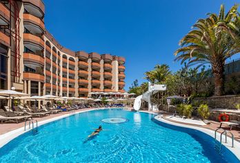 Hotel, Mur Hotel Neptuno