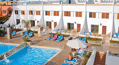 Las Piramides Resort