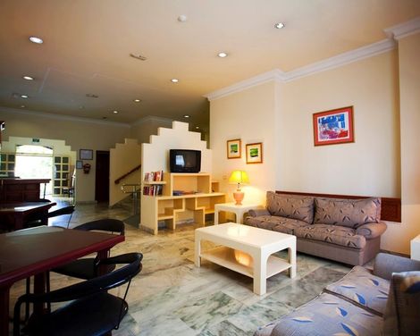 Apartamentos Be Smart Florida Plaza-3