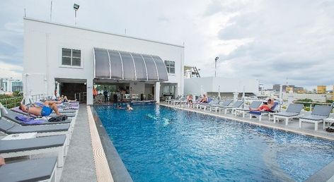 Flipper House