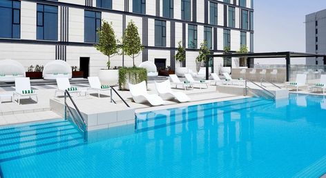 Holiday Inn Dubai Al-Maktoum Airport
