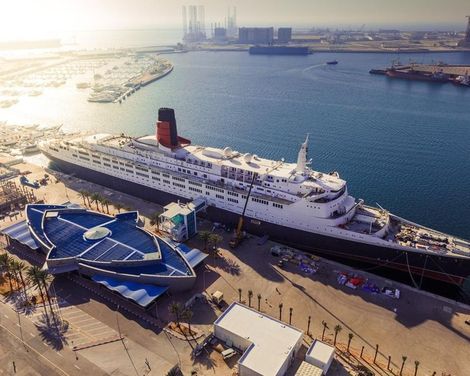 Queen Elizabeth 2-2