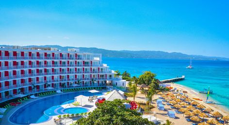 Grand Decameron Cornwall Beach, A Trademark All Inclusive