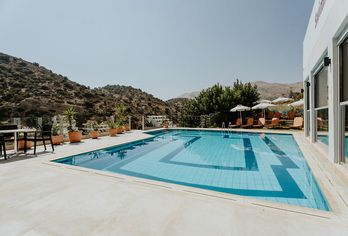 Petra Hotel