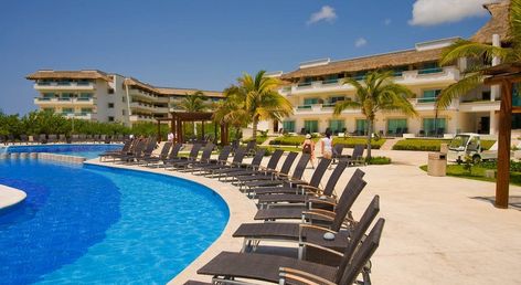 BlueBay Grand Esmeralda