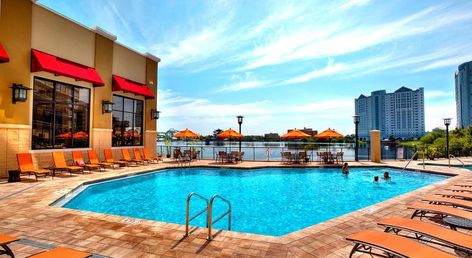 Ramada Plaza by Wyndham Orlando Resort & Suites International Drive