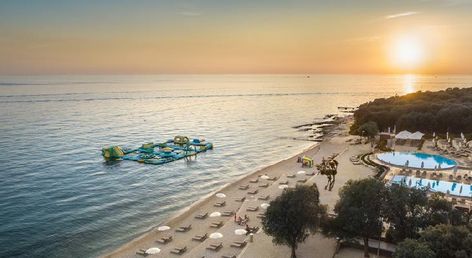 Maistra Select Amarin Resort