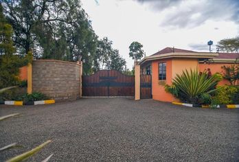 Falcon Heights Hotel
