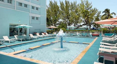 Courtyard Nassau Downtown/Junkanoo Beach
