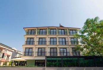 Hotel, Mori Club Hotel