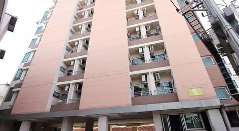 Meesook Residence by OYO Rooms