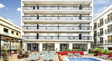 Aqua Hotel Bertran Park
