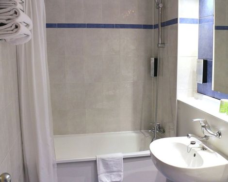 Travelodge Barcelona del Vallès-0