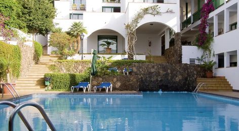 Aparthotel Esquinzo Y Monte del Mar