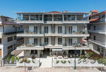 Ouzas Luxury Hotel