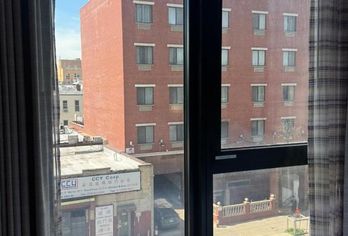 Holiday Inn Express NYC Brooklyn - Sunset Park