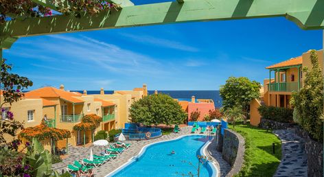 Apartamentos La Caleta