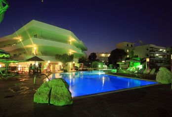 Hotel, Stamos Hotel